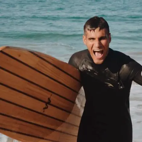 Surferra taularekin